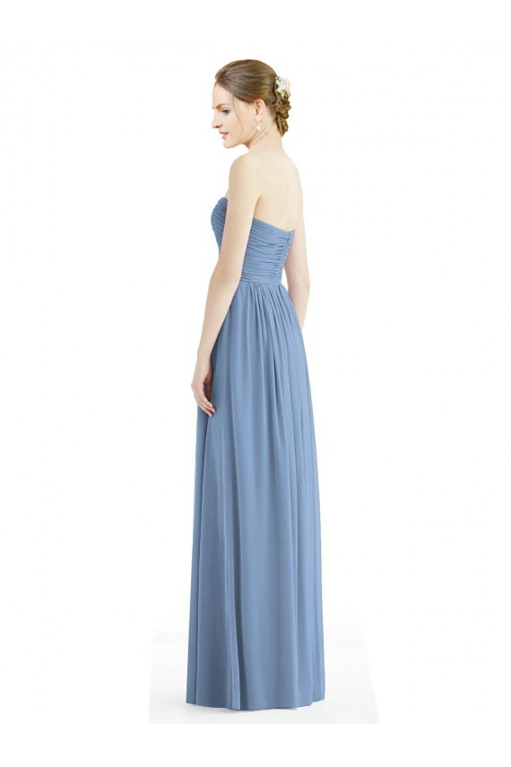 Staubiges Blau A-Linien Trägerlos Chiffon Lange Brautjungfernkleider